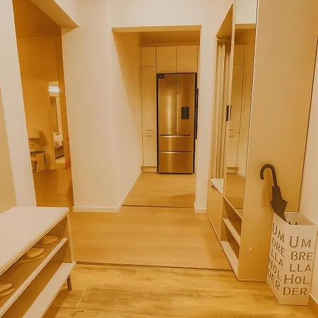 Spacious 2br Retreat For Families & Friends Near Center * Bratysława