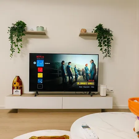 Spacious 2br Retreat For Families & Friends Near Center Apartamento *