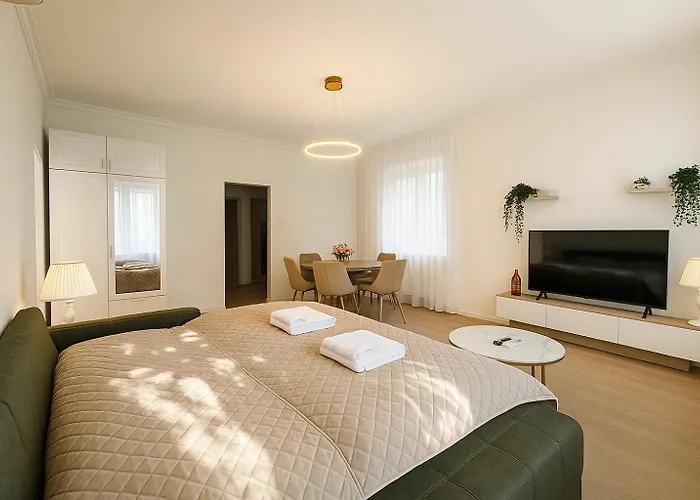 Spacious 2br Retreat For Families & Friends Near Center * Bratislava