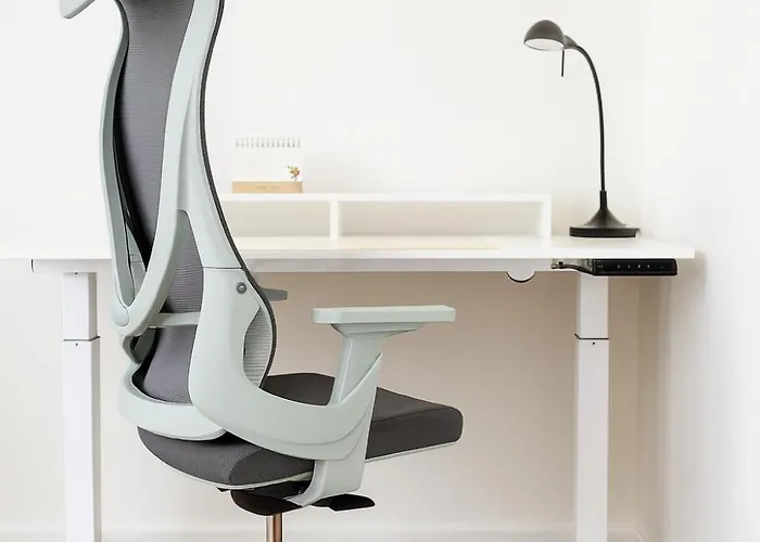 Spacious 2br Retreat For Families & Friends Near Center ブラチスラヴァ